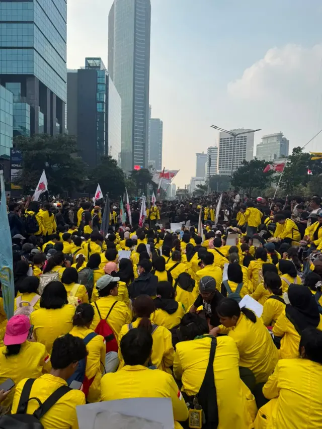 demo mahasiswa, UI, harga BBM naik