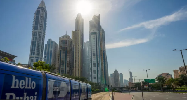 Prédios e metrôprognósticos futebol placardDubai