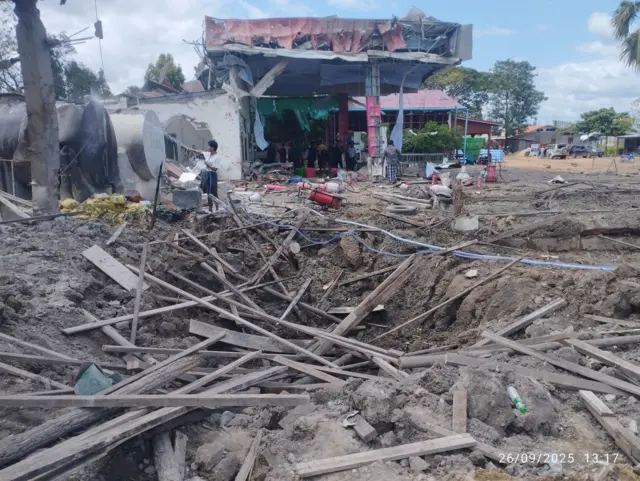 လေကြောင်းဗုံး ကျရောက်ပေါက်ကွဲတဲ့နေရာ