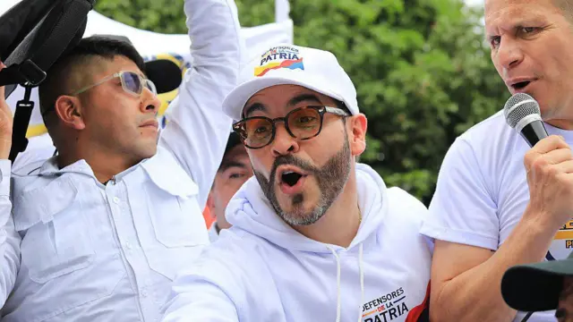 De la Espriella, durante un acto de campaña en 2025.