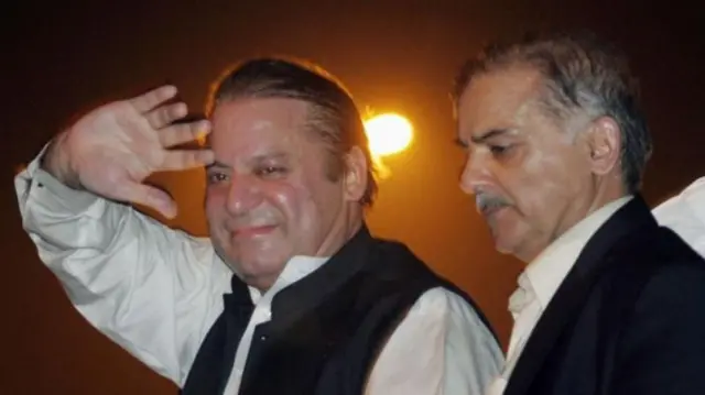 विश्लेषकों का कहना है कि इसहाक़ डार की उप प्रधानमंत्री के तौर पर नियुक्ति का संबंध पाकिस्तान मुस्लिम लीग नवाज़ की अंदरूनी सियासत से है.