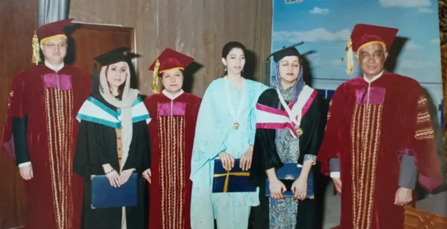 ஃபக்ரா அகமது: 'மருத்துவர்களின் அலட்சியத்தால்' 15 ஆண்டுகள் கோமாவில் இருந்த பெண்ணின் கதை