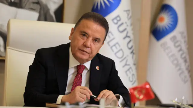 Muhittin Böcek
