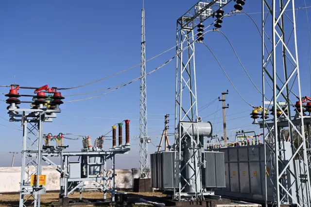 Жалпы республика боюнча 10 мамлекеттик жана жети жеке ишкерлер тарабынан курулган чакан ГЭСтер бар