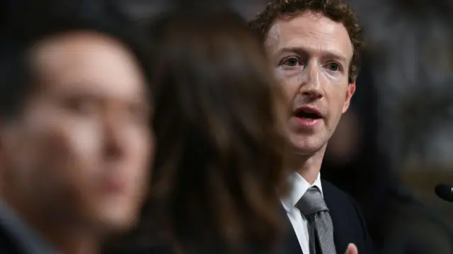 Mark Zuckerberg durante una reunión del Comité Judicial del Senado.