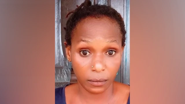 Ifoto yafotorewe hafi igaragaza Camilla Alhassan afite umusatsi mugufi usanzwe.