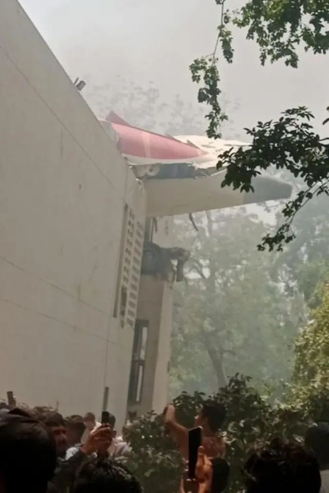 अहमदाबाद प्लेन क्रैश