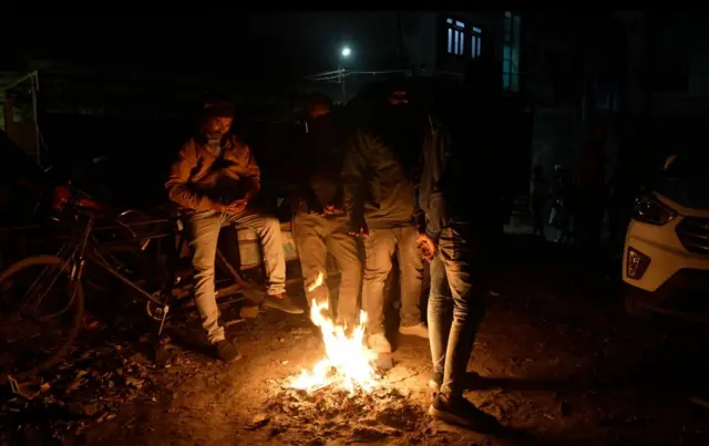 पुलिस ने शाहेदीन की मौत के मामले में अज्ञात लोगों के ख़िलाफ़ मुक़दमा दर्ज किया है