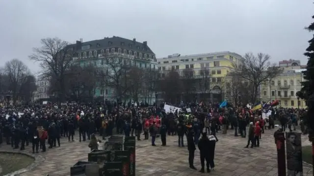 У січні-лютому 2018 року біля каплиці УПЦ МП проходили акції з вимогою демонтувати її