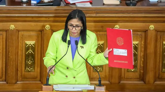 Delcy Rodríguez presenta el Mensaje Anual 2025 ante el Parlamento en Caracas.