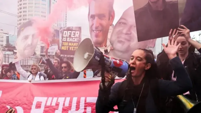 Hanjabaadda kooxda ee ah in ay meesha ka saarayso heshiiska ayaa keentay in madaxweynaha Maraykanka Donald Trump uu u soo jeediyo Israa'iil in ay gebi ahaanba ka baxdo heshiiska 