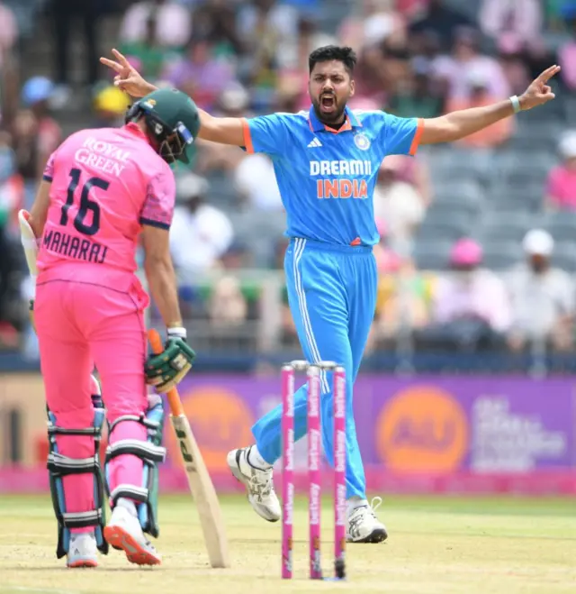 आवेश ख़ान