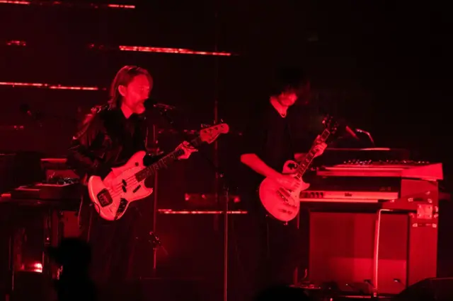 پیشتر هم گروه ریدیوهد زیر فشار بود که کنسرت‌هایش در اسرائیل را لغو کند و به «تحریم فرهنگی» این کشور به دلیل سیاست‌های آن علیه فلسطینیان بپیوندد.