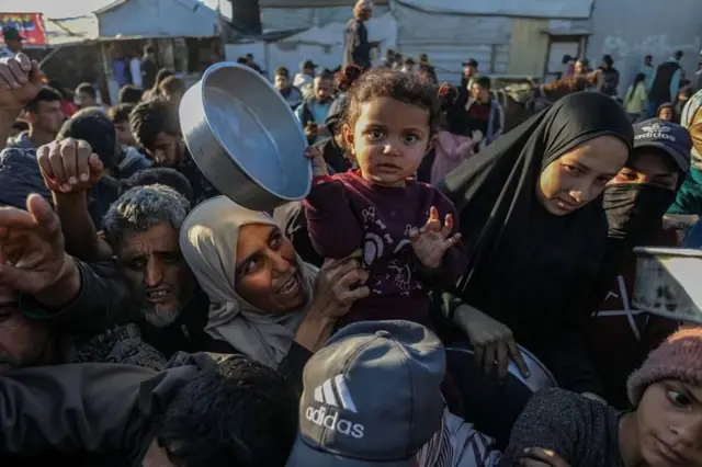 கடந்த இரண்டரை ஆண்டுகளில் காஸா போரில் 70,000-கும் மேற்பட்ட மக்கள் கொல்லப்பட்டுள்ளனர், அவர்களில் பெரும்பாலானோர் பெண்கள் மற்றும் குழந்தைகள்.