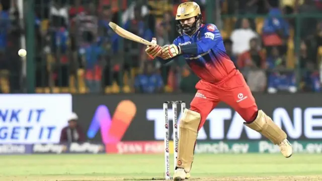 દિનેશ કાર્તિક, બેંગલોર, આઈપીએલ, બીબીસી ગુજરાતી