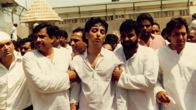 திவ்ய பாரதி: இந்திய திரையுலகையே அதிர்ச்சிக்குள்ளாக்கிய இளம் வயது நடிகையின் மரணம்