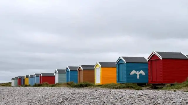 রঙিন বিচ হাট 