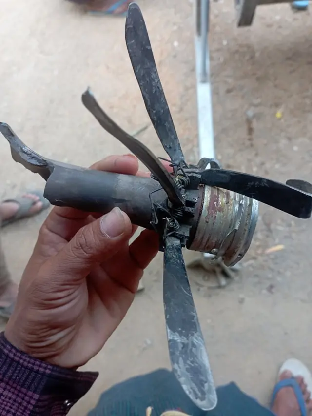  S5 Rocket နဲ့ ၃၀ မီလီမီတာ စက်အမြောက်တွေကိုပါ အသုံးပြုပစ်ခတ်ခဲ့တယ်လို့ NUGကပြောပါတယ်။