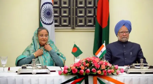 প্রত্যর্পণ চুক্তিটি যখন সই হয়, তখন দুই দেশের প্রধানমন্ত্রী ছিলেন শেখ হাসিনা ও মনমোহন সিং
