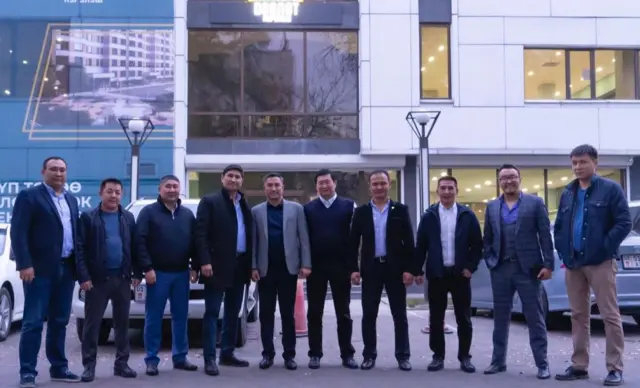 Америкадагы жана Россиядагы мекендештер биригип, мигранттар үчүн ыңгайлуу шарты менен курулуш компаниясын негиздешти