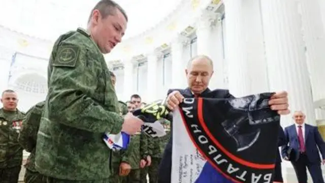 олодимир Путін під час урочистостей до Дня Росії в Кремлі