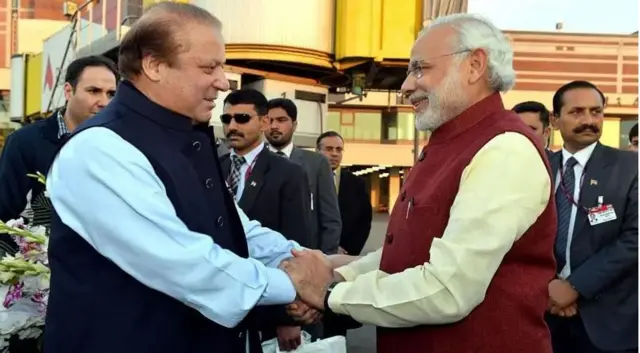 সাম্প্রতিক ঘটনার প্রসঙ্গে পাকিস্তানের অনেকেই শরিফ পরিবারের সঙ্গে নরেন্দ্র মোদীর সম্পর্কের কথা বলেছেন, ফাইল ছবি