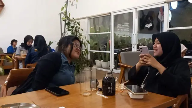 Suasana kafe di Semarang, Jawa Tengah