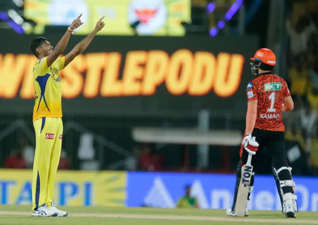 சிஎஸ்கே முன்னாள் வீரர் பதிரானா இந்தப் போட்டியில் கொல்கத்தாவுக்காக அறிமுகம் ஆகலாம் என்று கருதப்படுகிறது 