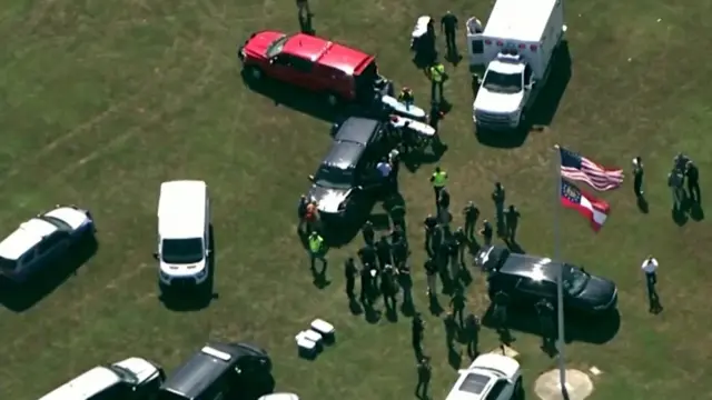 نمای مدرسه از هلیکوپتر