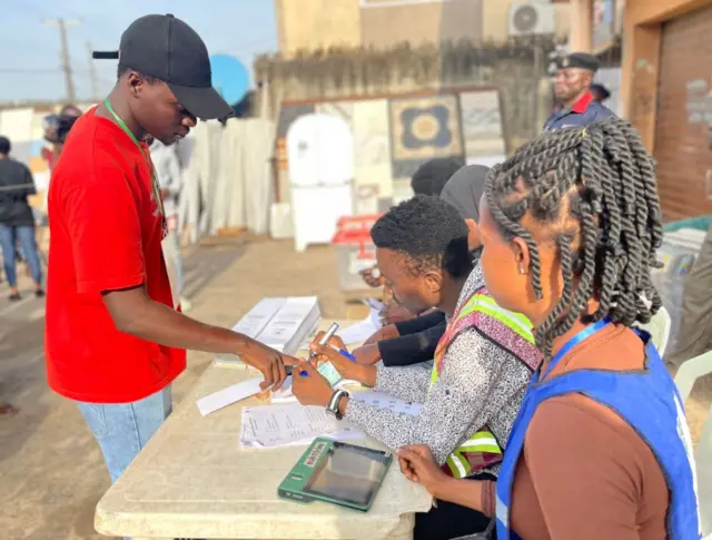 Onye bịara ịtụ vootu