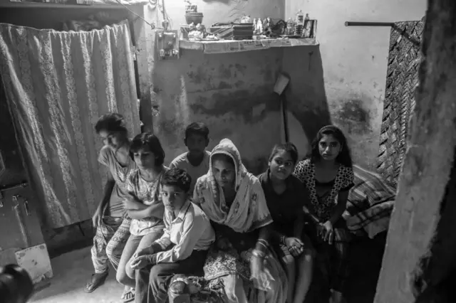 हाताने मैला उचलण्याची प्रथा