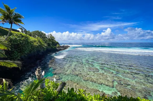 समोआ बेटावरचं एक दृश्यं. 