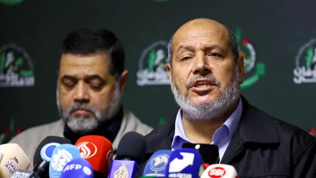 Theo truyền thông Israel, các thành viên Hamas bị nhắm mục tiêu bao gồm ông Khalil al-Hayya, nhà đàm phán chính và là thủ lĩnh lưu vong ở Gaza