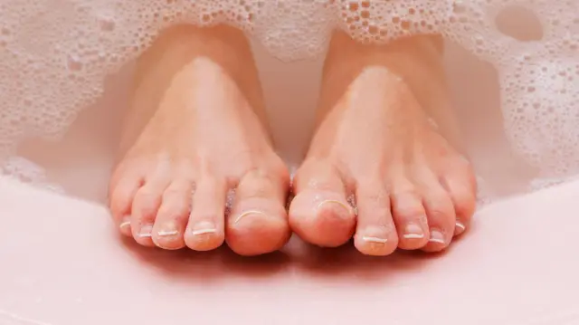 kaki, kaki bau, bau kaki
