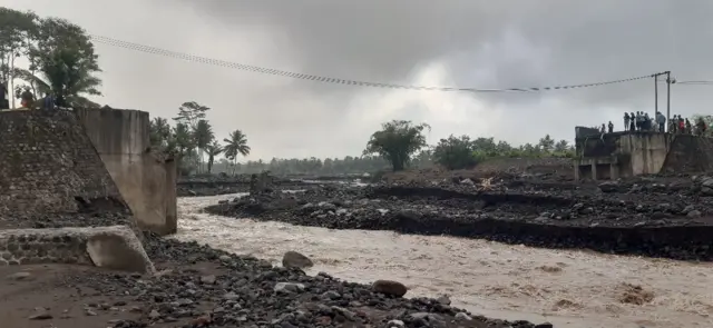 Banjir lahar dingin Semeru