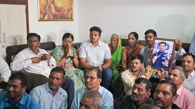 स्वप्नीलच्या संपूर्ण कुटुंबानं त्याचा फायनलचा सामना टिव्हीवर पाहिला.