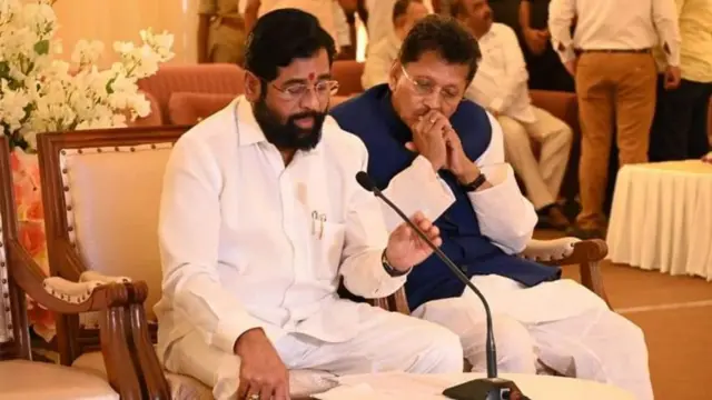 एकनाथ शिंदे आणि दीपक केसरकर