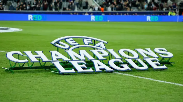 عنوان لیگ قهرمانان اروپا در میدان فوتبال