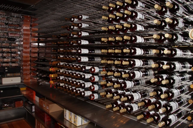 சிங்கப்பூரில் சோதனை