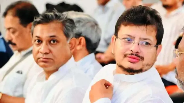 पार्टी से निकाले गए टीएमसी विधायक ऋतब्रत ( एकदम दाएं) और उनके बाद विधायक संदीपन साहा