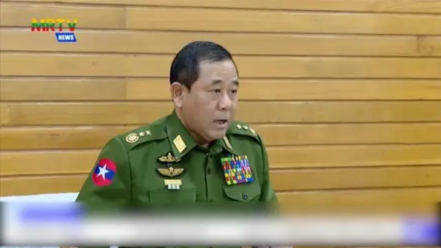 စစ်ကော်မရှင်ရဲ့ ပြည်ထဲရေးဝန်ကြီး ဒုတိယဗိုလ်ချုပ်ကြီး ထွန်းထွန်းနောင် (ပုံဟောင်း)