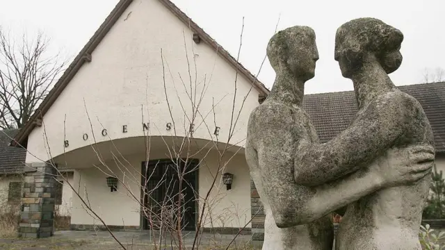 Fachada de la casa de campo en Bogensee