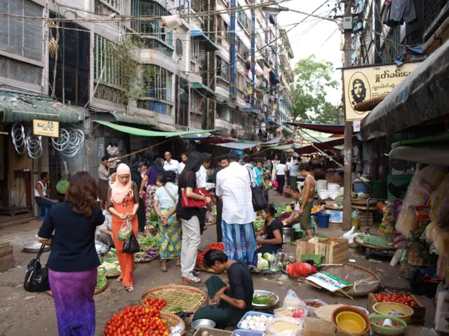 ရန်ကုန်အပါအဝင် စစ်ကော်မရှင် ထိန်းချုပ်တဲ့ မြို့နယ် တော်တော်များများမှာ လူပျောက်တာတွေ ရှိနေပါတယ်။