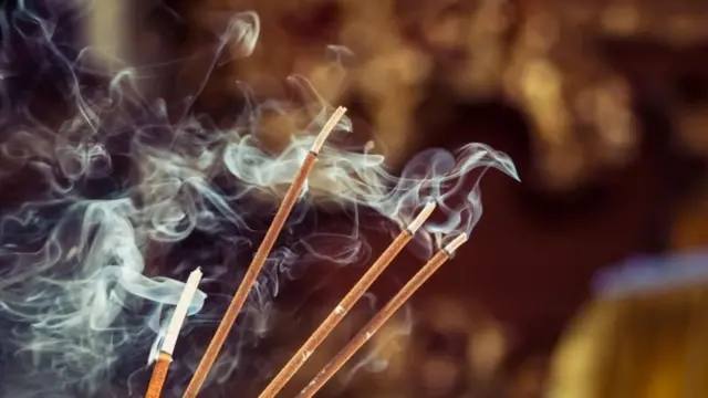 બીબીસી ગુજરાતી અગરબત્તી ધુમાડો શ્વાસ હૃદયરોગ કેન્સર બીમારી