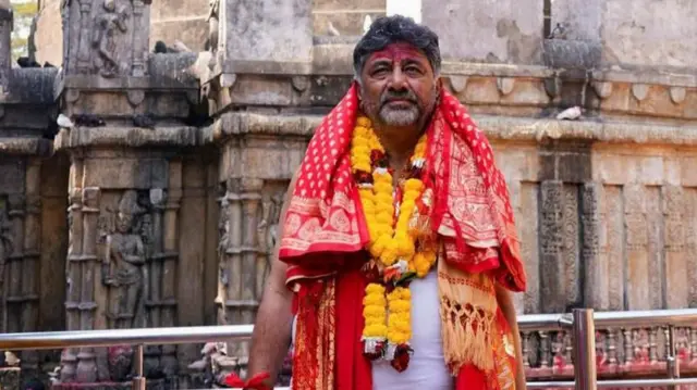 બીબીસી ગુજરાતી, ગુજરાત, બીબીસી, અમદાવાદ, રાજકારણ, કૉંગ્રેસ, કર્ણાટક