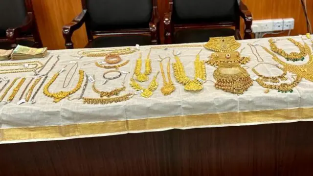 கோவை நகைக்கடையில் கொள்ளை