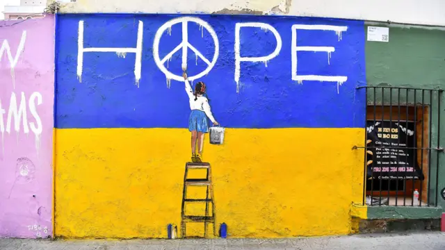 అమ్మాయిలు, అబ్బాయిలు, పితృస్వామ్య కుటుంబం, అజిత్ శ్రీరాం