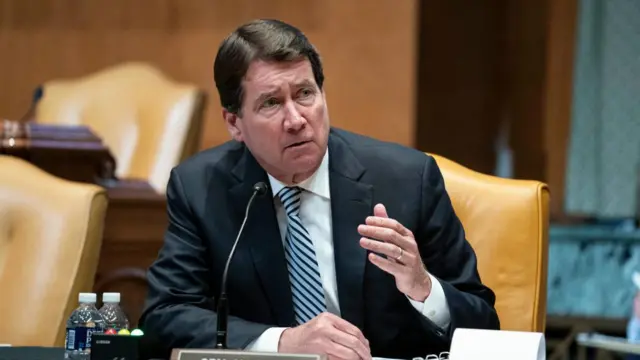 প্রস্তাবটির অন্যতম প্রণেতা সেনেটর বিল হ্যাগার্টি