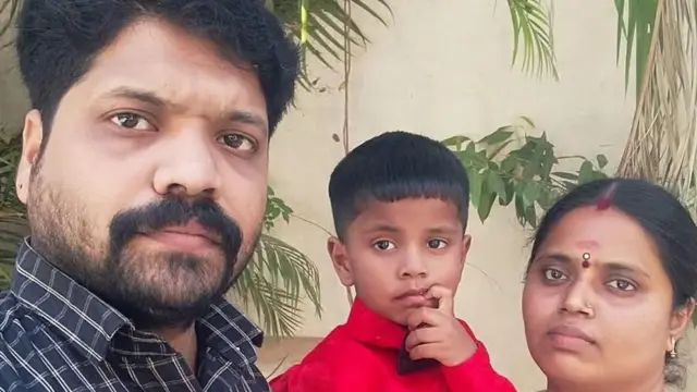 உயிரிழந்த காமராஜின் குடும்ப புகைப்படம்
