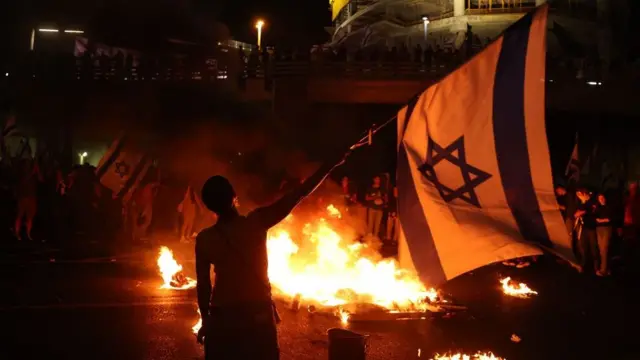 Yoav Gallant, Netanyahu, Gaza, Israel, Defence Minister, Hamas, Protest